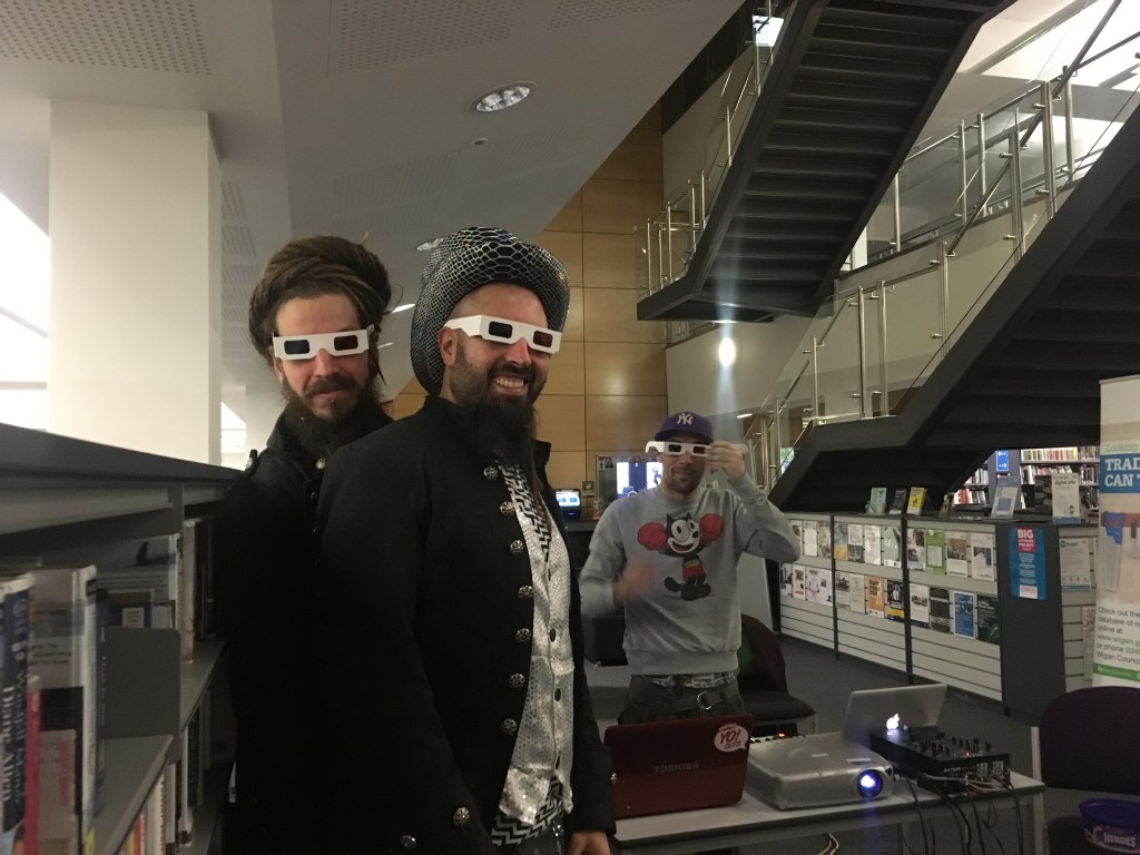 Light Night two people with 3d glasess on